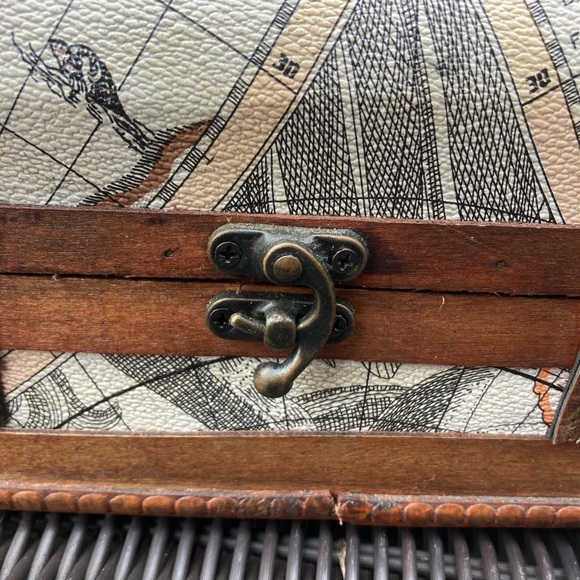 Twine new old world wine bottle gift box - Picture 8 of 14